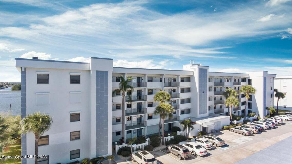 Cocoa Beach Condo: 3165 North Atlantic Avenue