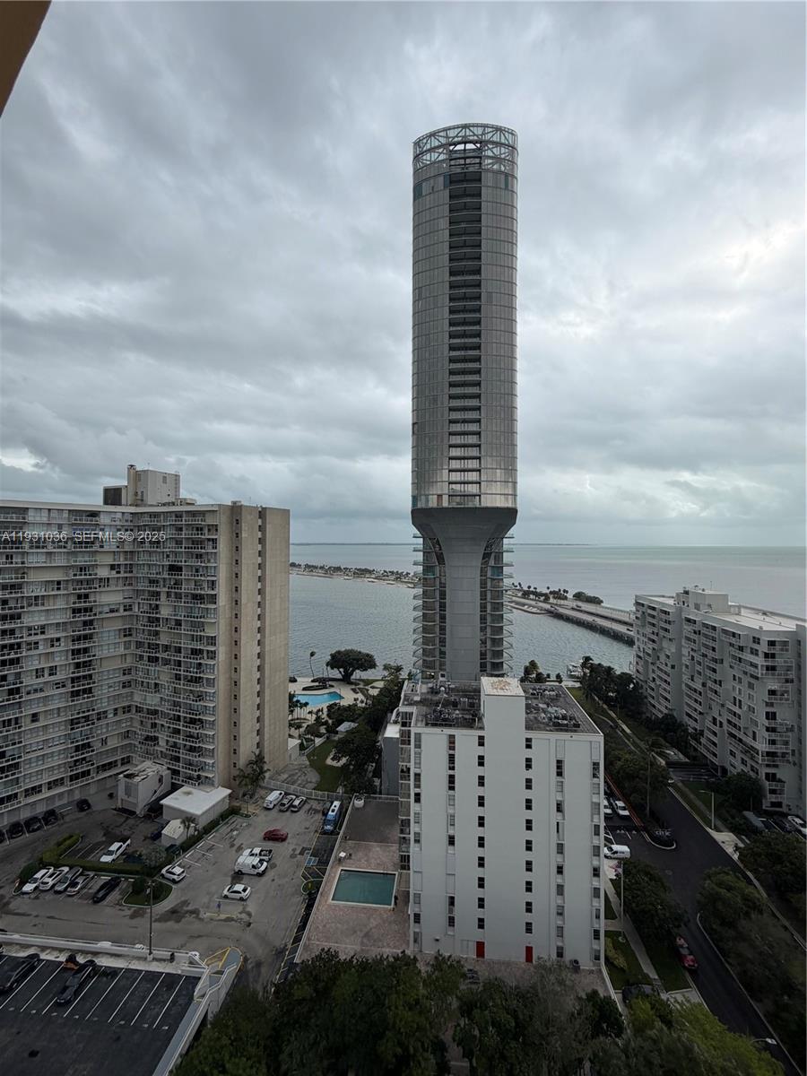 Miami Condo: 2475 Brickell Avenue