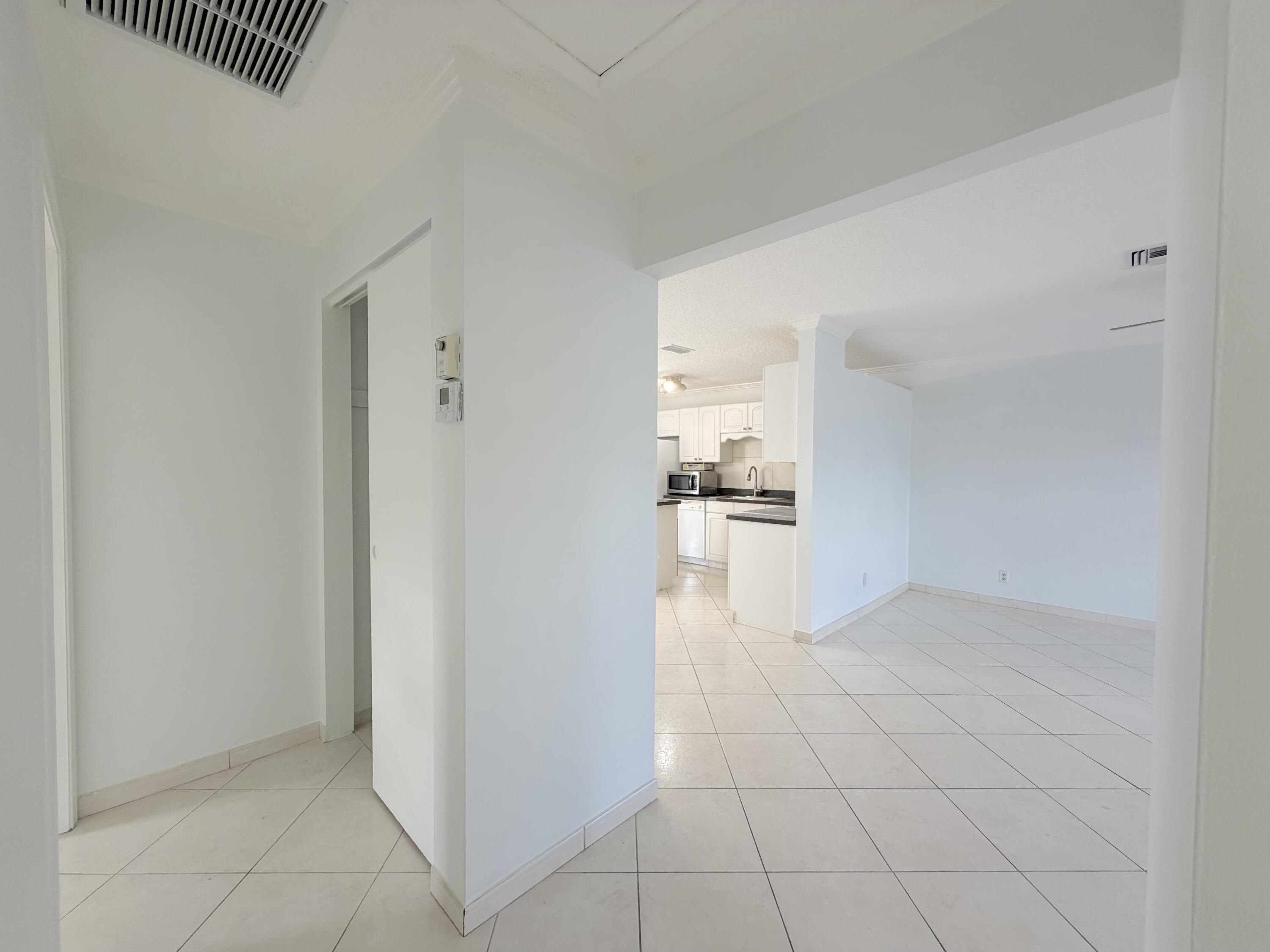 Delray Beach Condo: 2704 Knight Lane