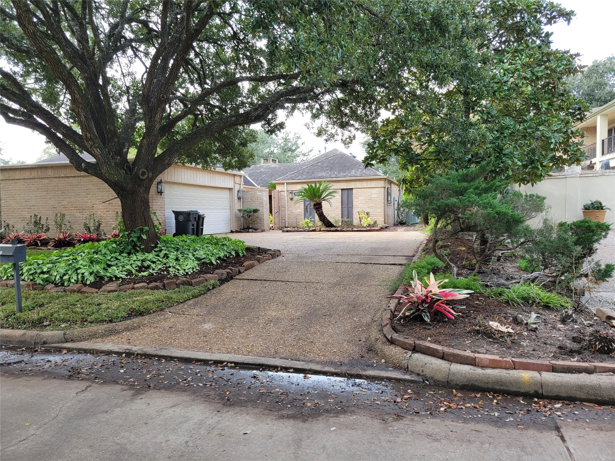 Sugar Land Condo: 406 Fox Briar Lane