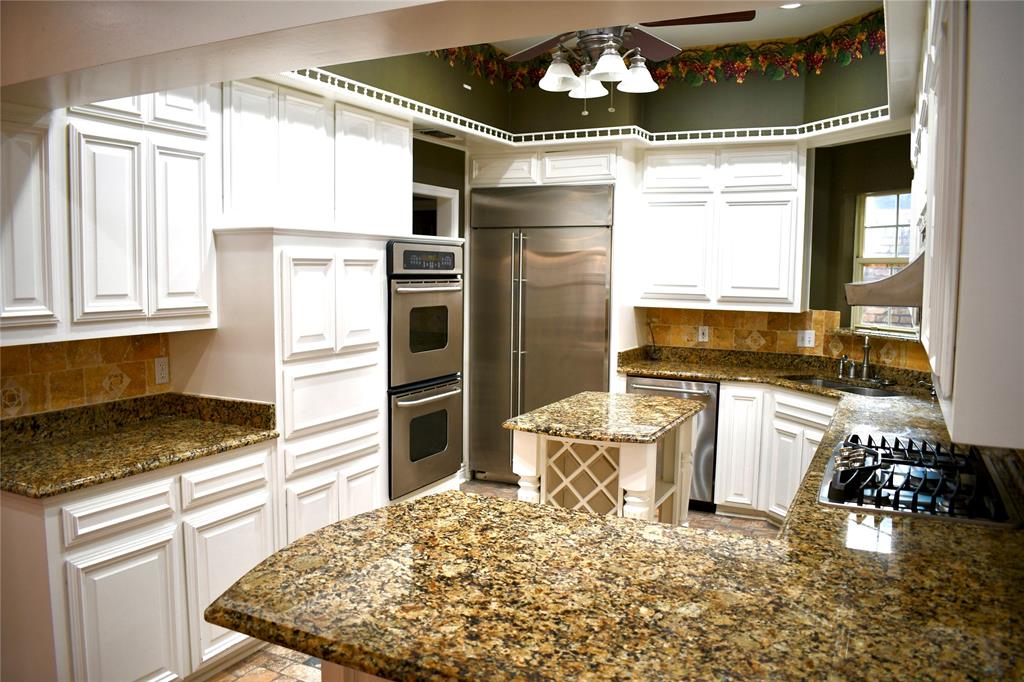 Irving Condo: 908 McCoy Drive