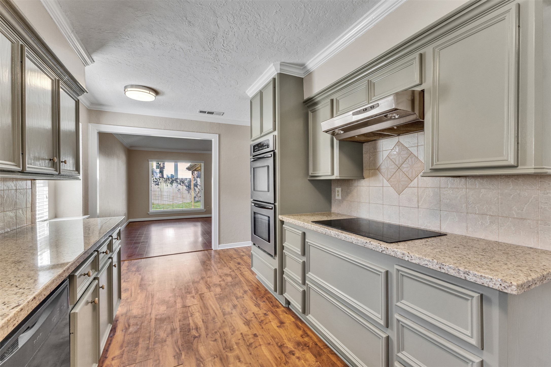 Tomball Condo: 8318 Amurwood Drive