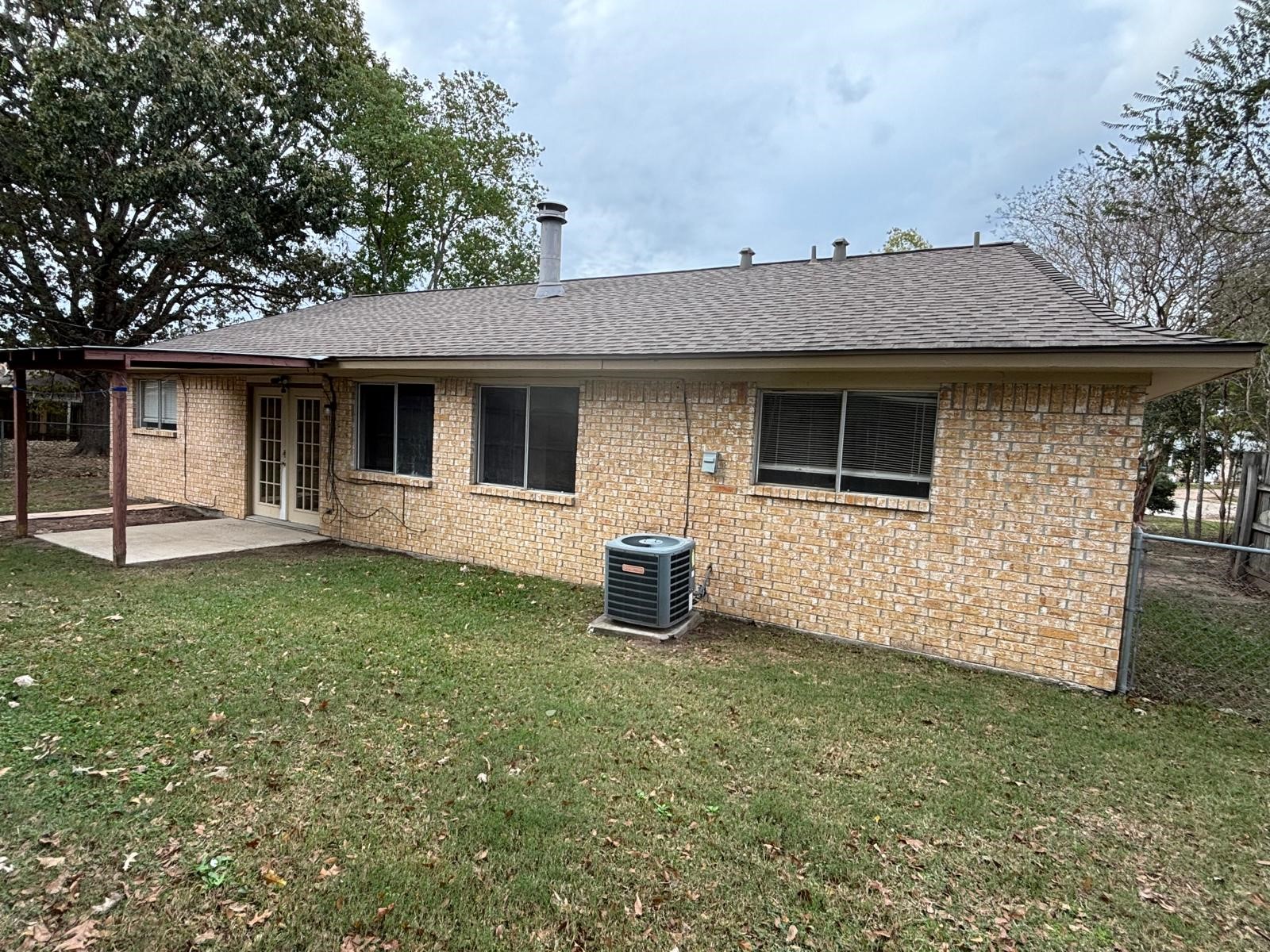 Tomball Condo: 1014 Stoneleigh Court