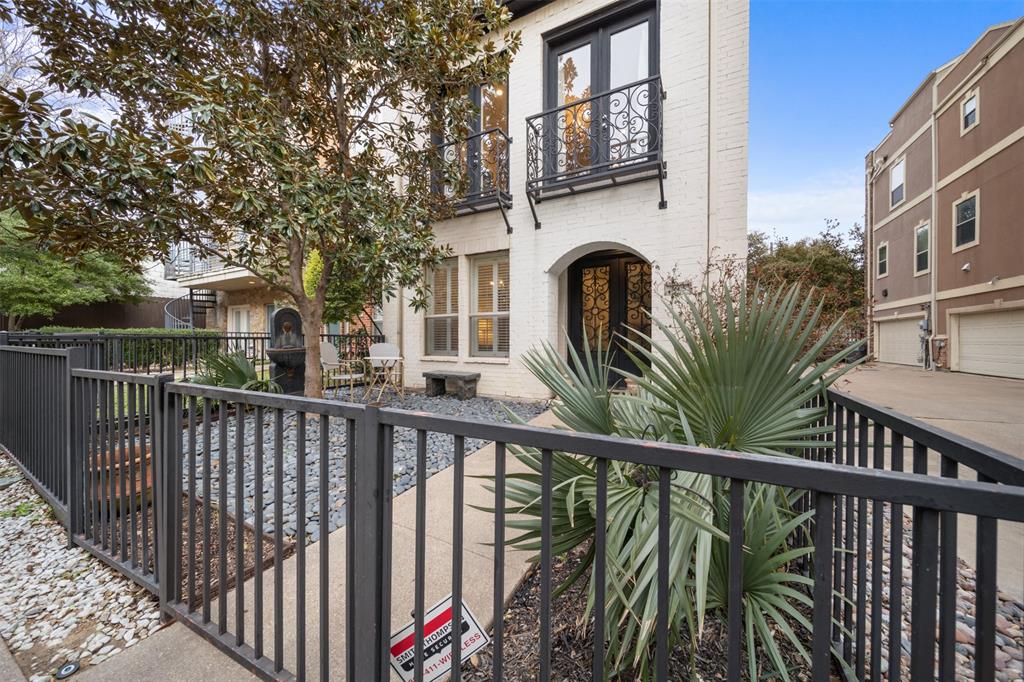 Dallas Condo: 3605 Live Oak Street