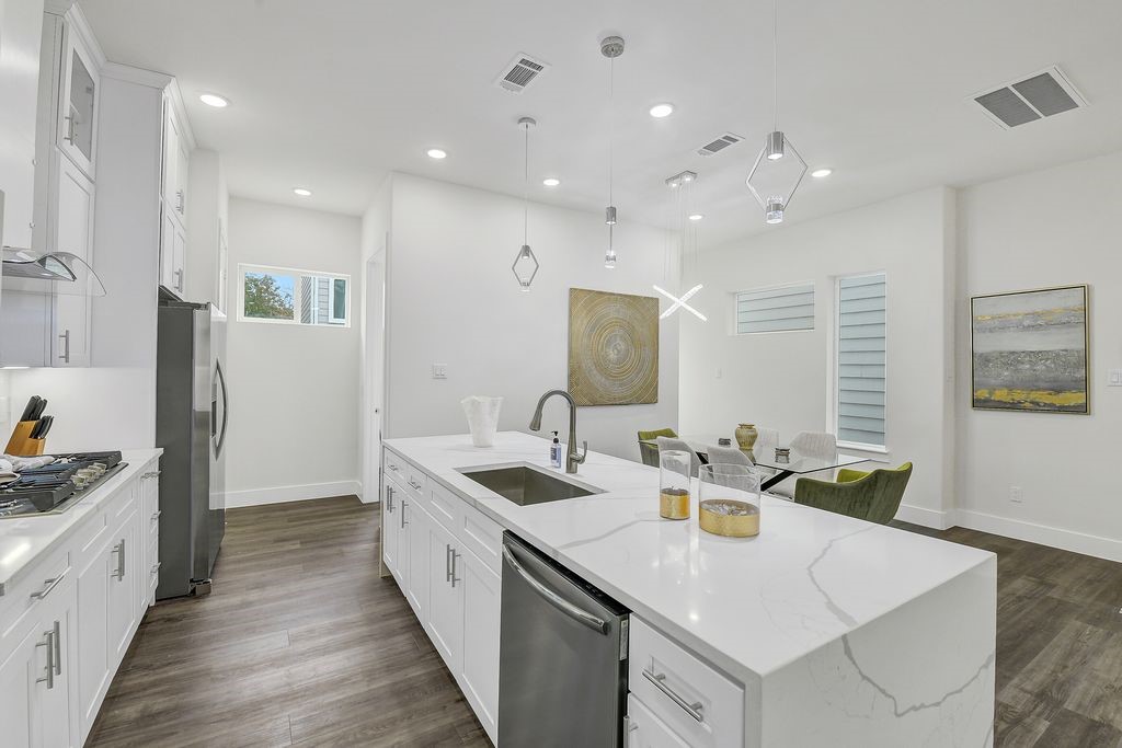 Houston Condo: 6713 St Augustine Street