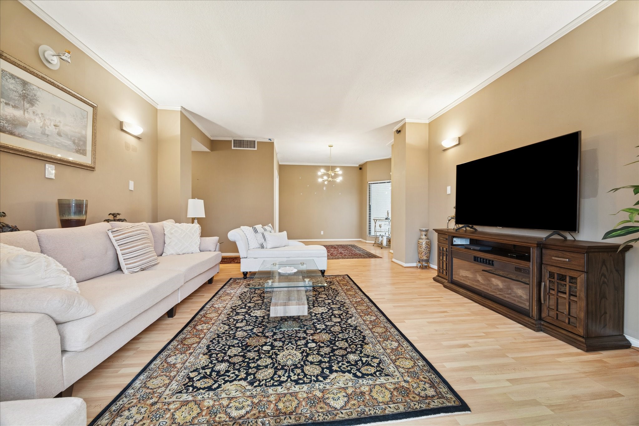 Houston Condo: 661 Bering Drive