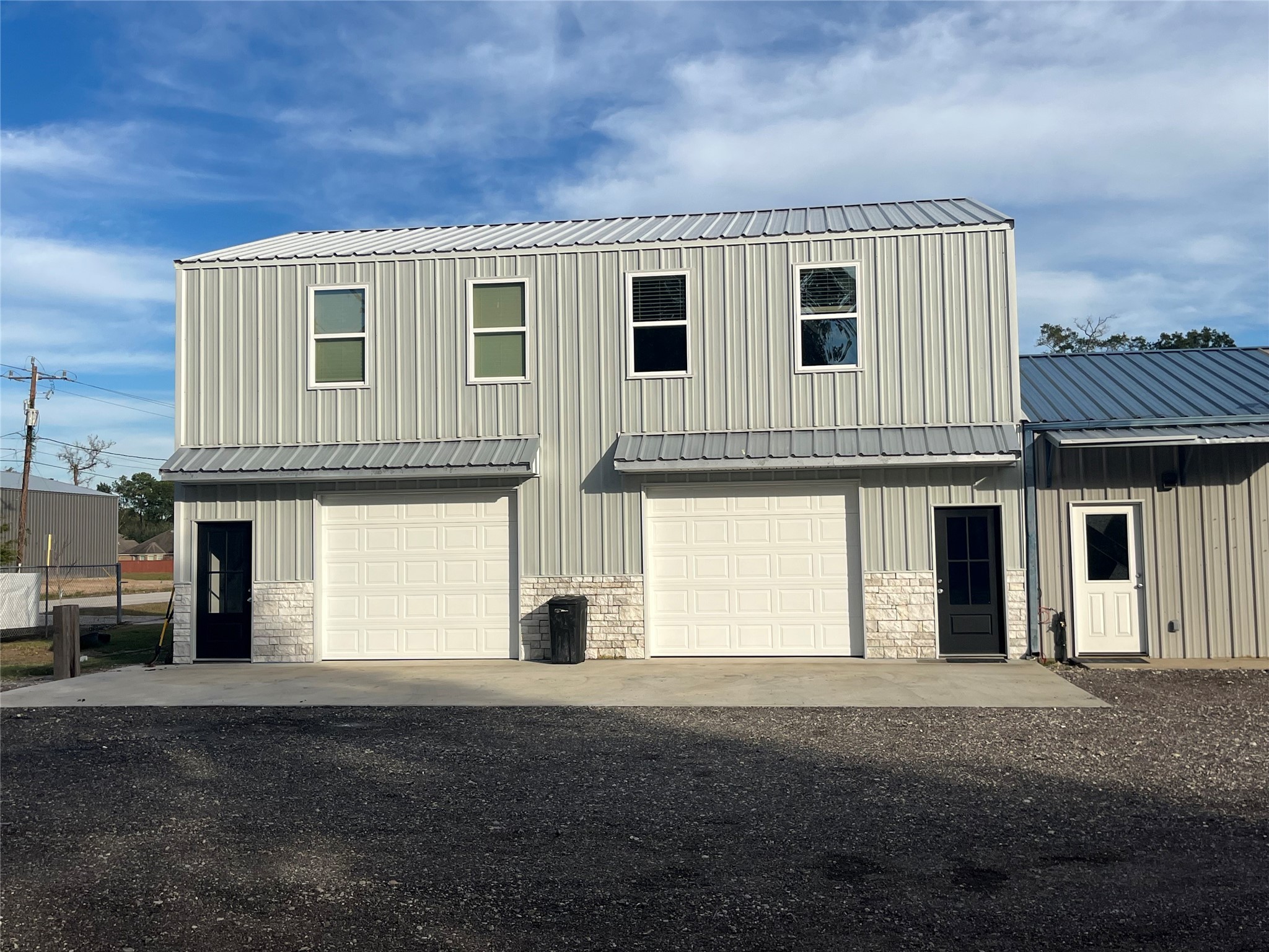 Porter Condo: 22450 Adams Street