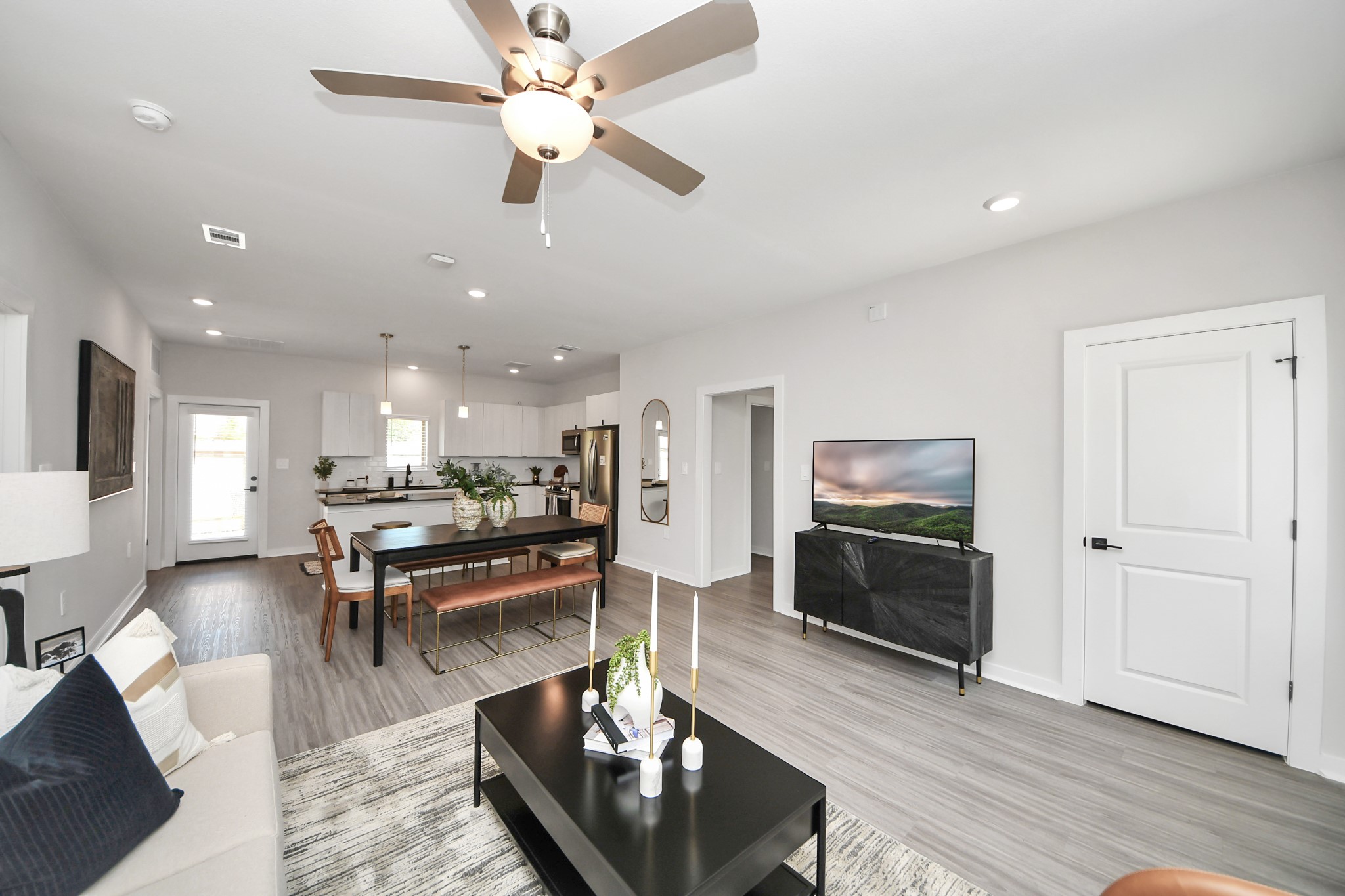 Conroe Condo: 7711 Longmire Road