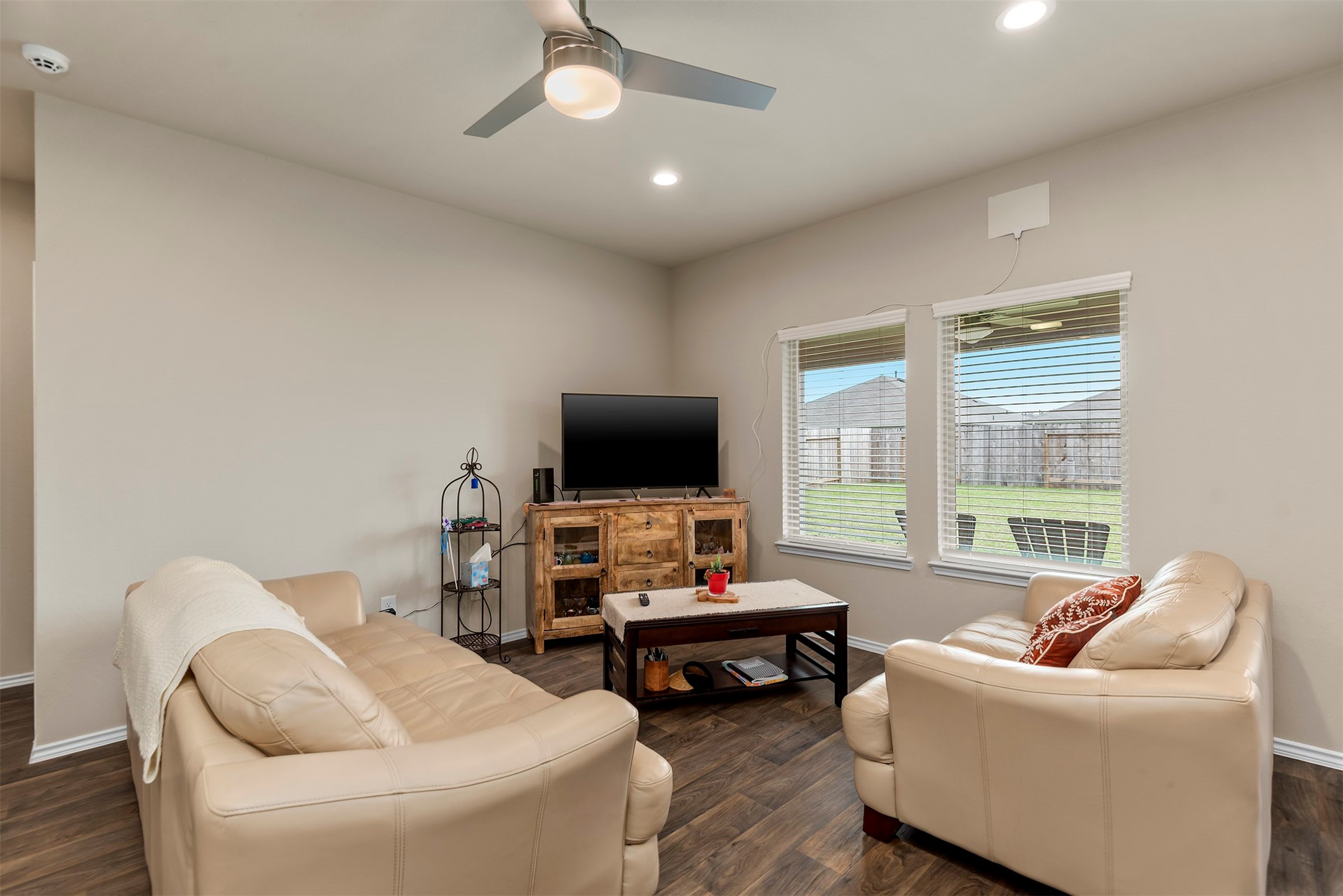 New Caney Condo: 18644 Swainboro Drive