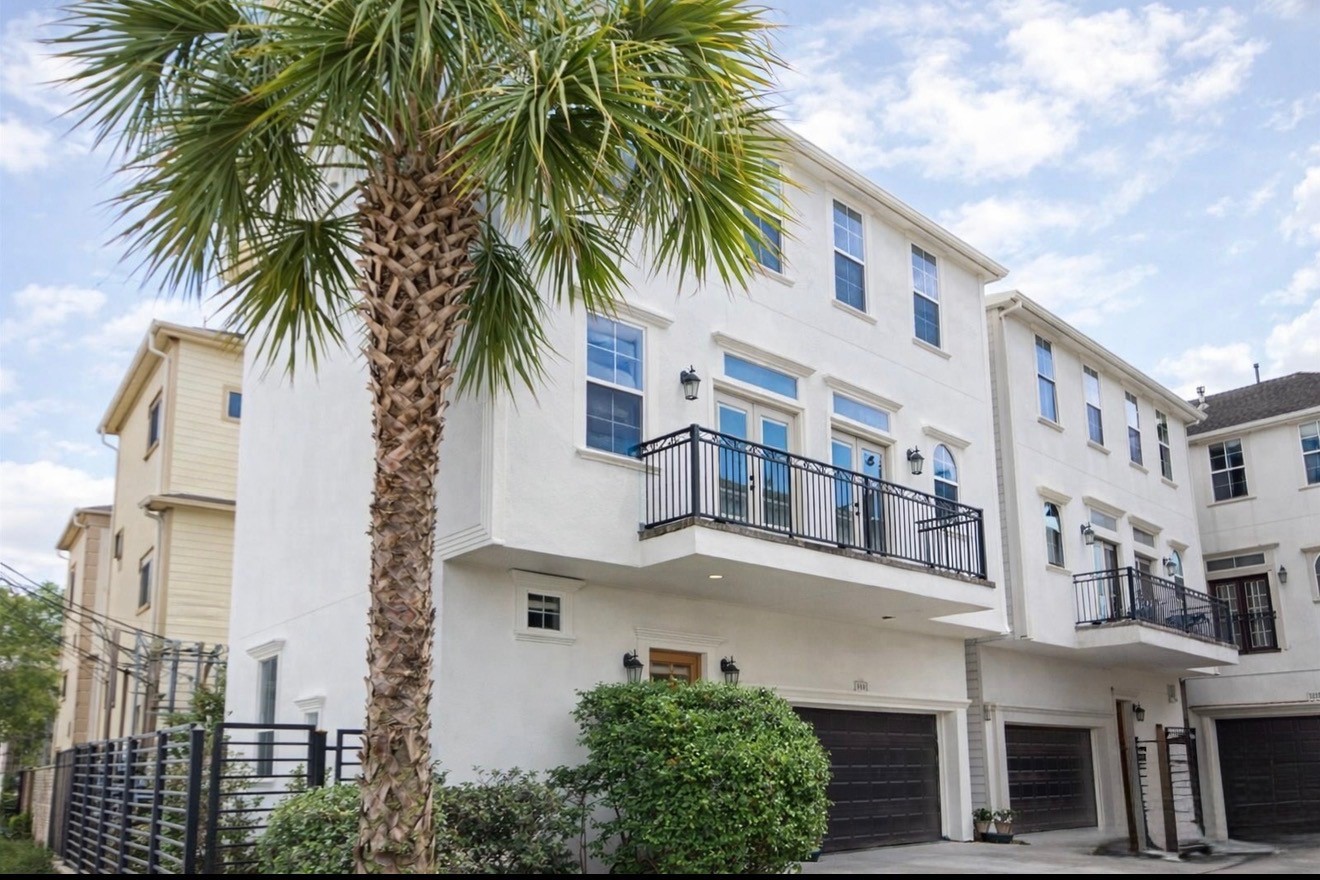 Houston Condo: 5711 Kiam Street