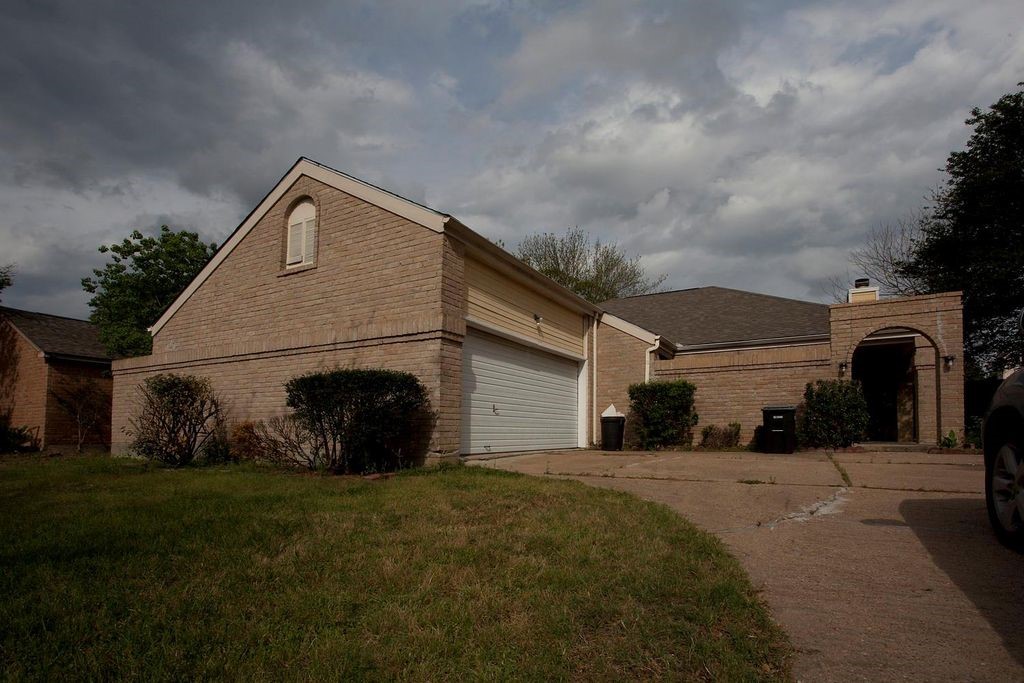 Houston Condo: 6318 Crakston Street