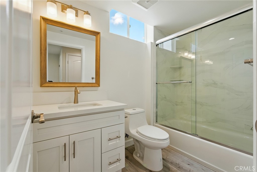 North Hollywood Condo: 11302 Morrison Street