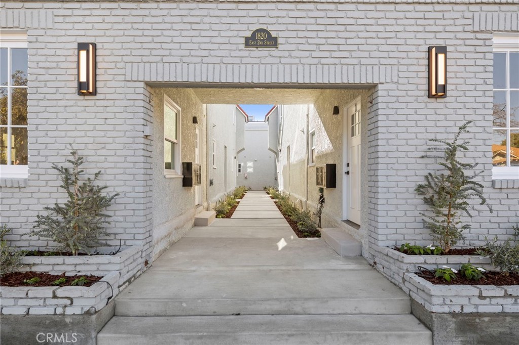 Long Beach Condo: 1822 East 2nd