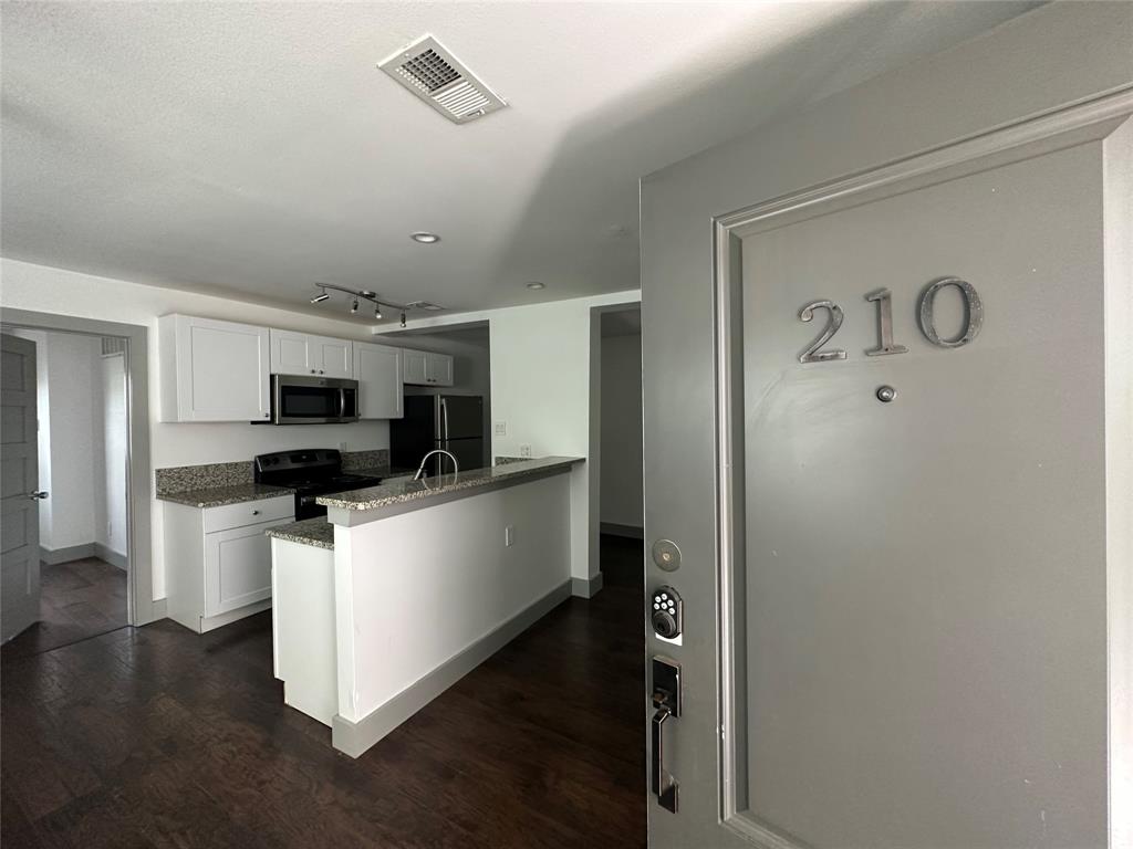 Dallas Condo: 4633 Fairmount Street