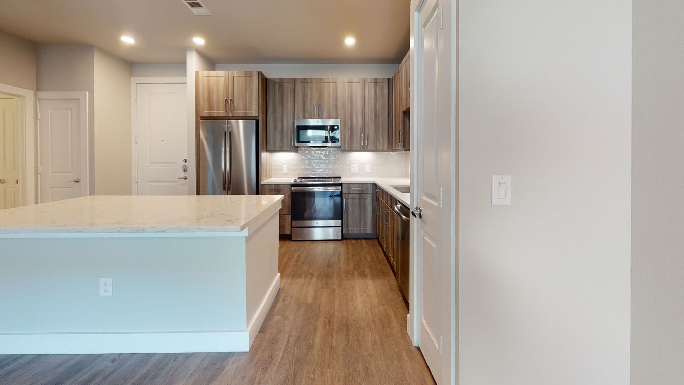 Katy Condo: 24002 Colonial Parkway