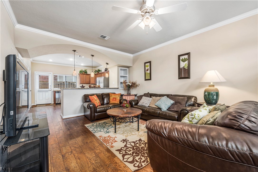College Station Condo: 1198 Jones-Butler Road