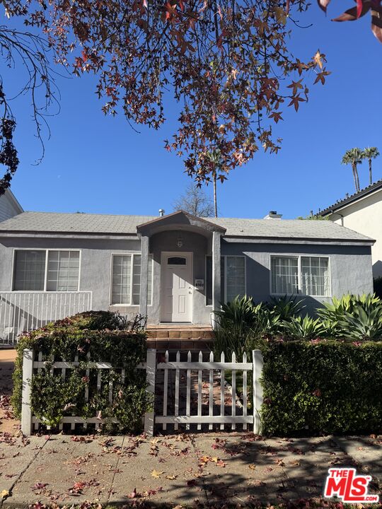 Sherman Oaks Condo: 4503 Tobias Avenue