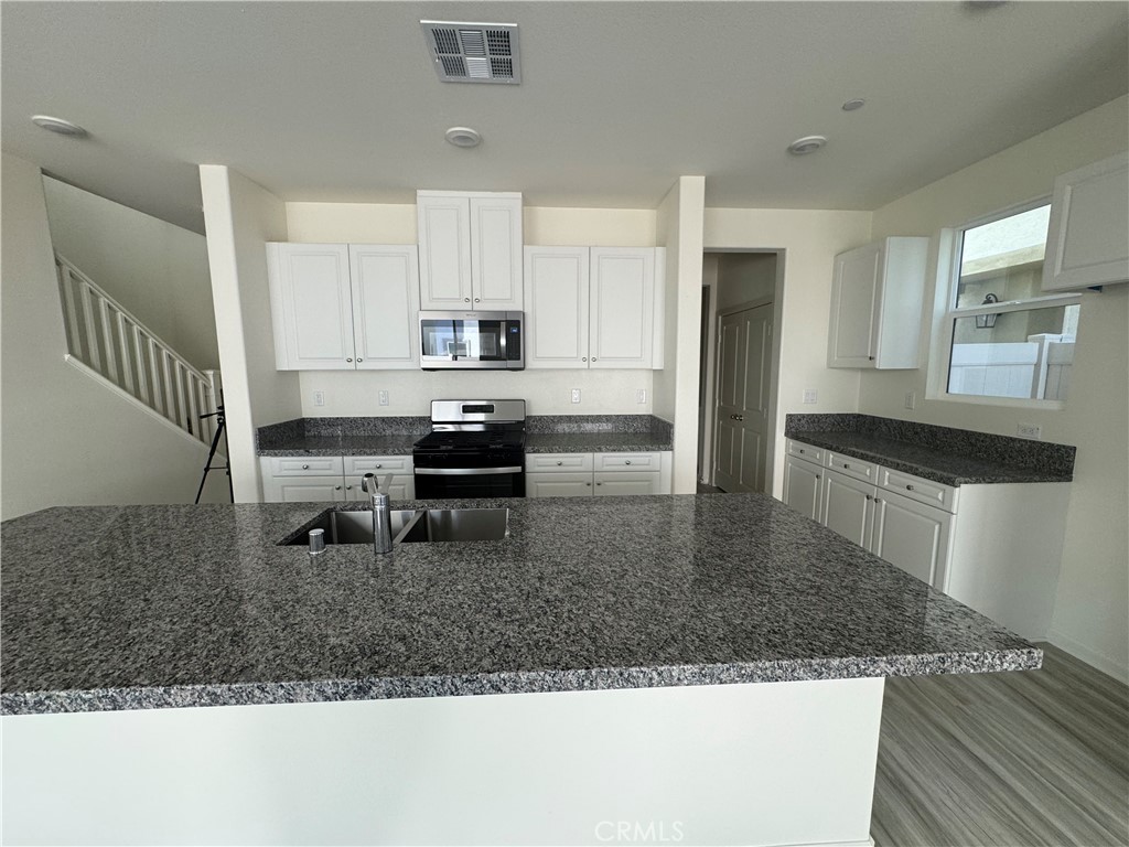 Moreno Valley Condo: 16094 Palo Blanco Street