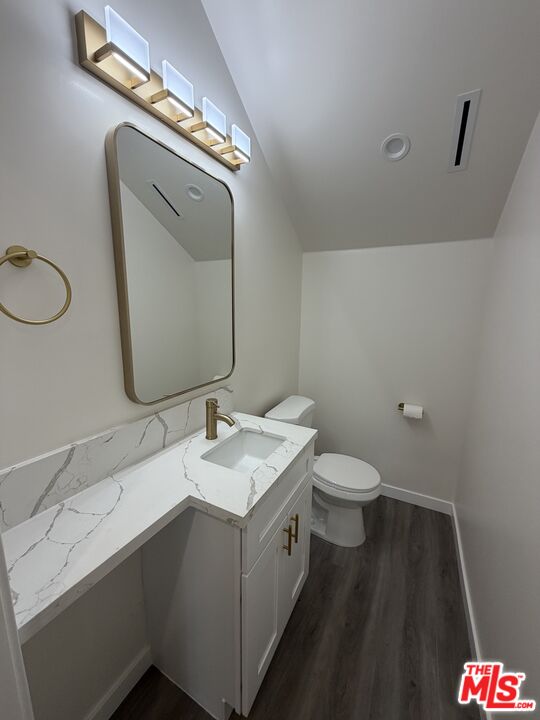 Woodland Hills Condo: 6245 McLaren Avenue