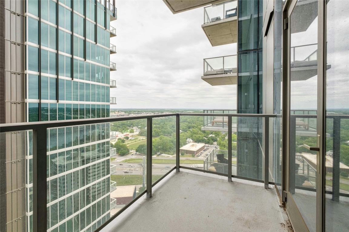 Austin Condo: 44 East Avenue