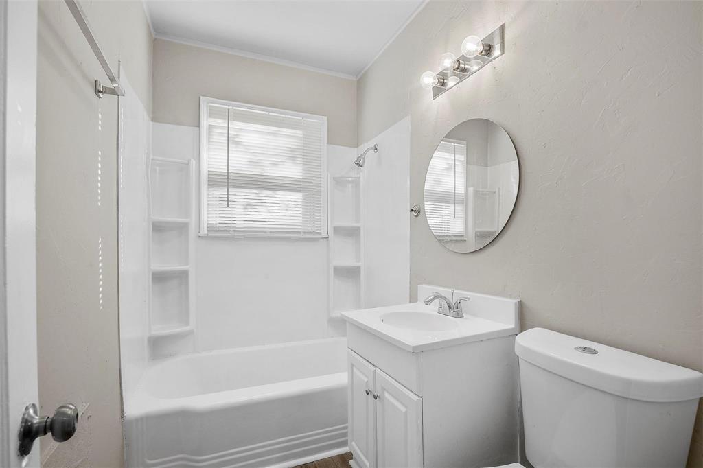 Denison Condo: 38 Vaughn Drive