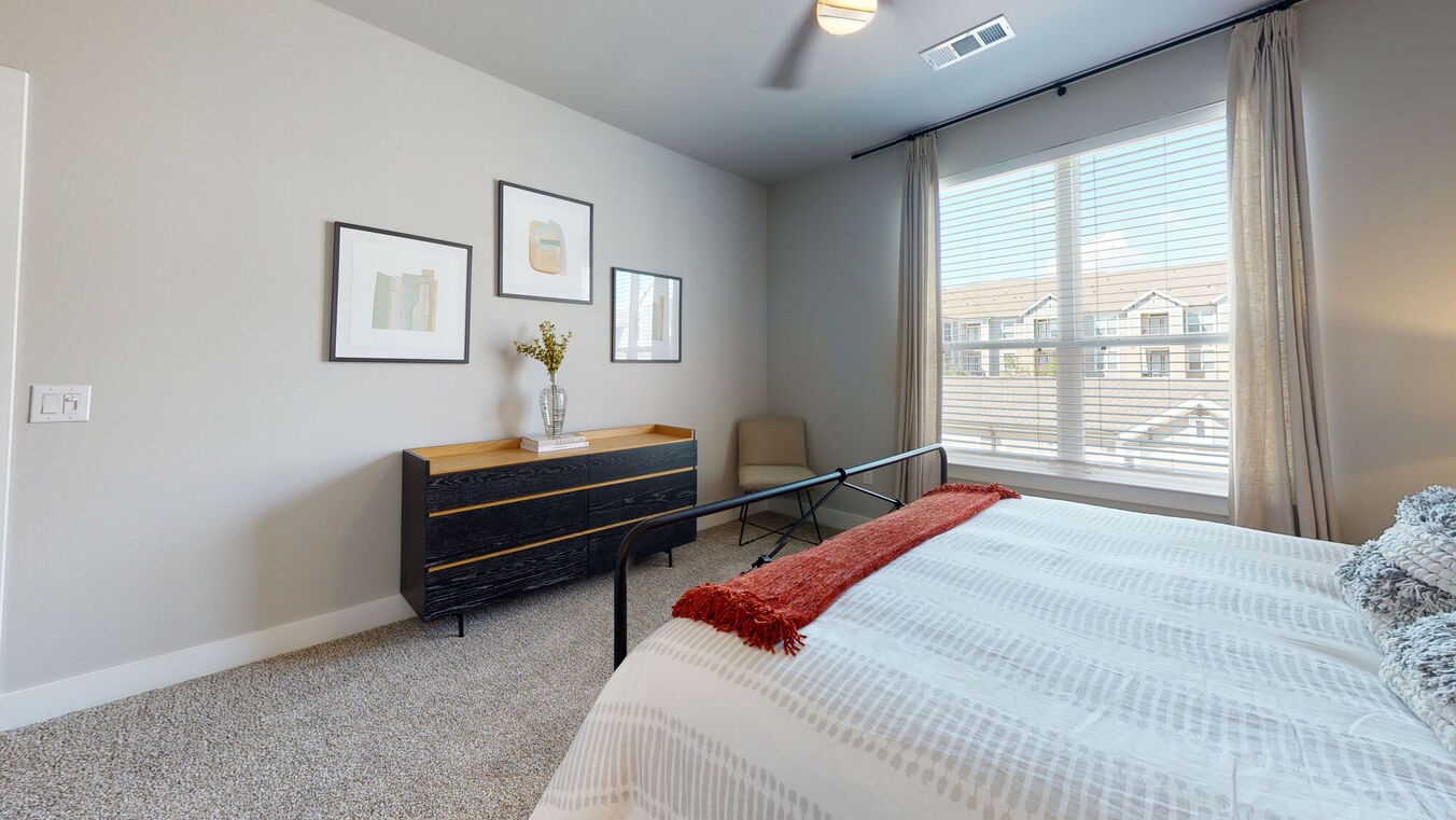 Katy Condo: 24002 Colonial Parkway