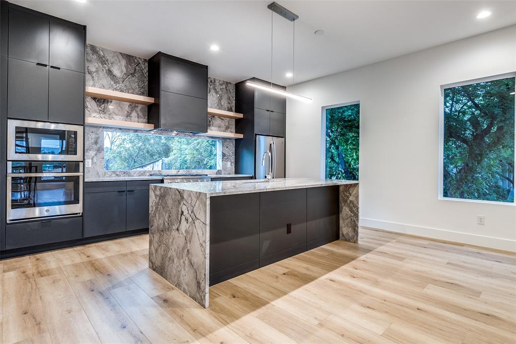 Dallas Condo: 2315 Hawthorne Avenue