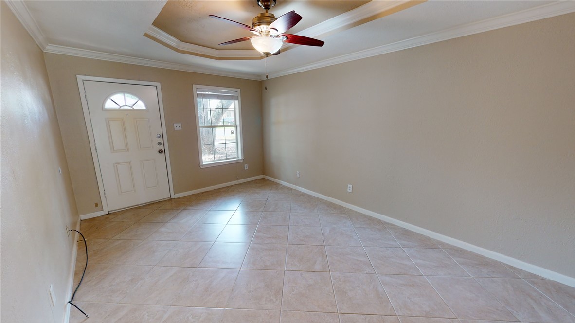 College Station Condo: 800 Llano Place