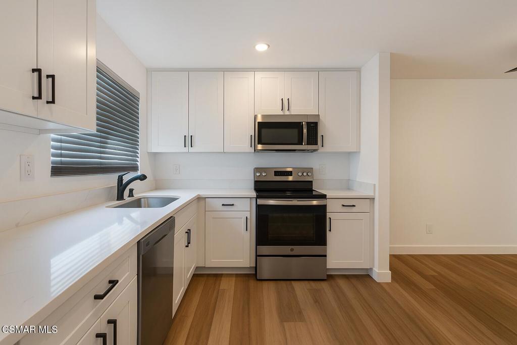 Thousand Oaks Condo: 399 Erbes Road