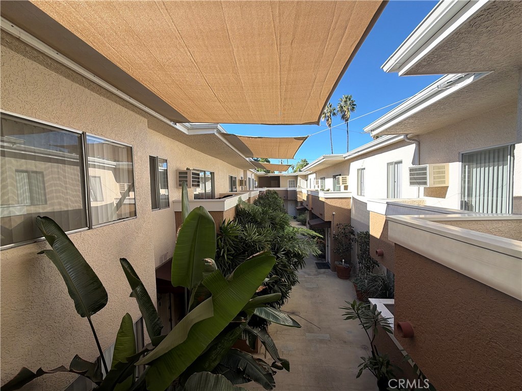 Van Nuys Condo: 7013 Haskell Avenue