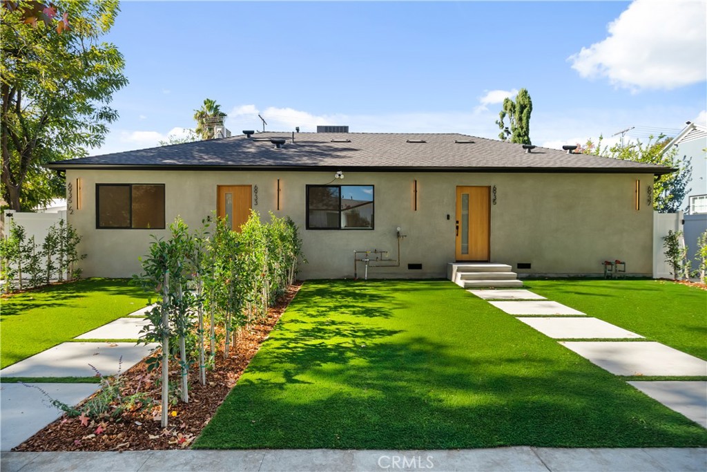 Lake Balboa Condo: 6935 1/2 Jellico Avenue