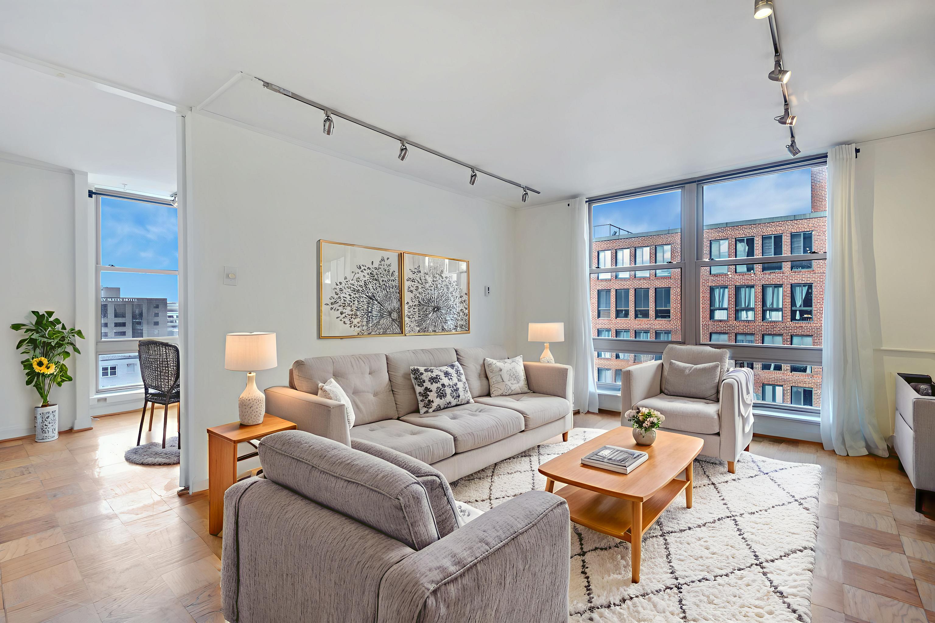 Washington Condo: 1260 21st St NW
