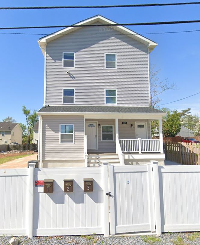 Baltimore House: 6504 Armstrong Ave