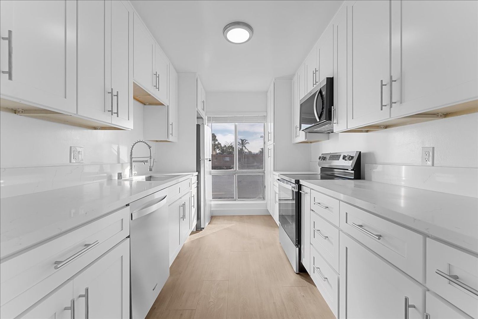 Canoga Park Condo: 21722 Roscoe Blvd.