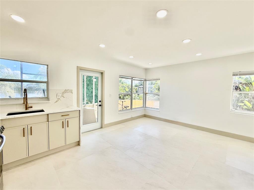 Pompano Beach Condo: 1400 Southeast 7th Avenue