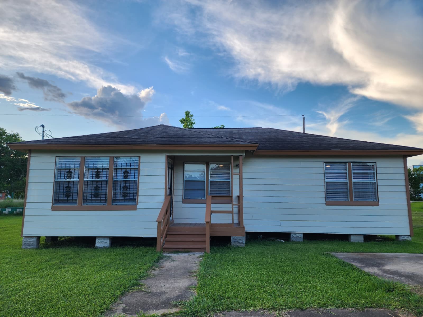 Houston Condo: 5309 Ricky Street