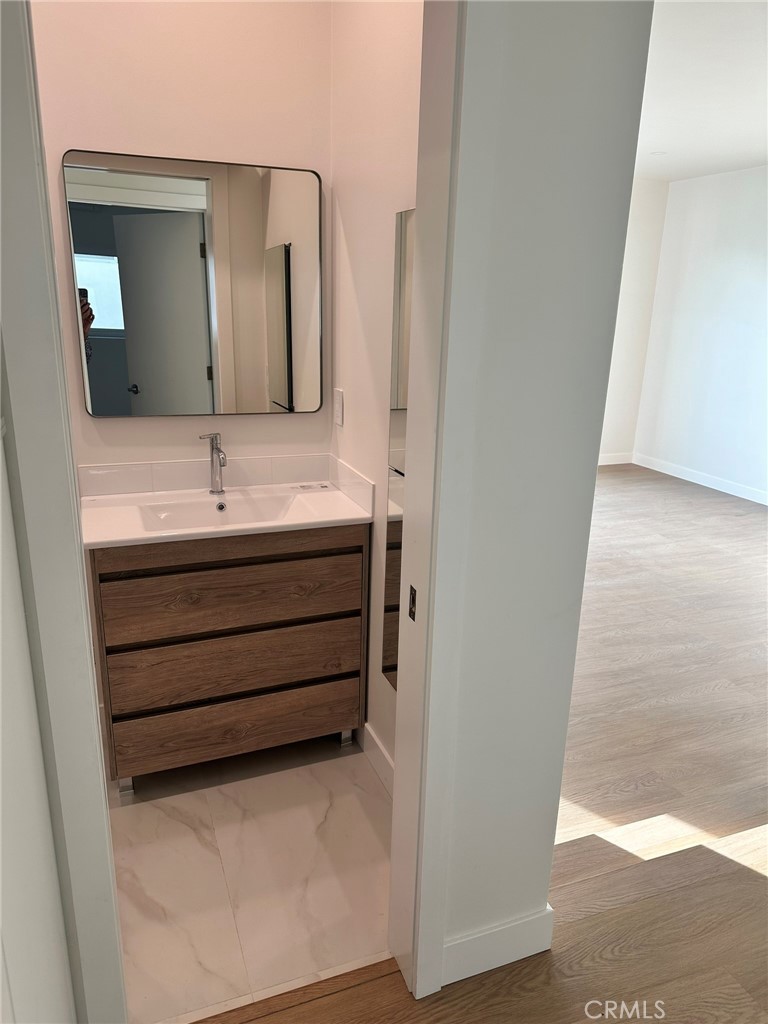 Los Angeles Condo: 1927 Pelham Avenue