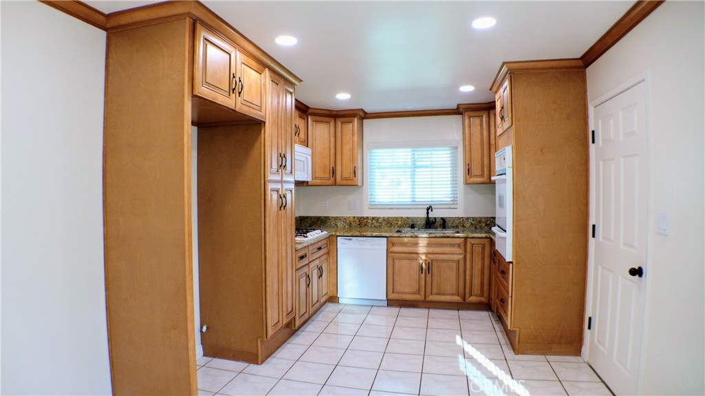 Carson Condo: 19113 Radlett Avenue