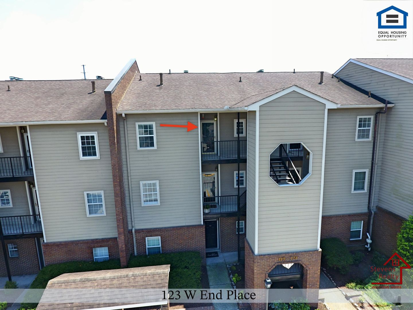 Nashville House: 123 W End Pl