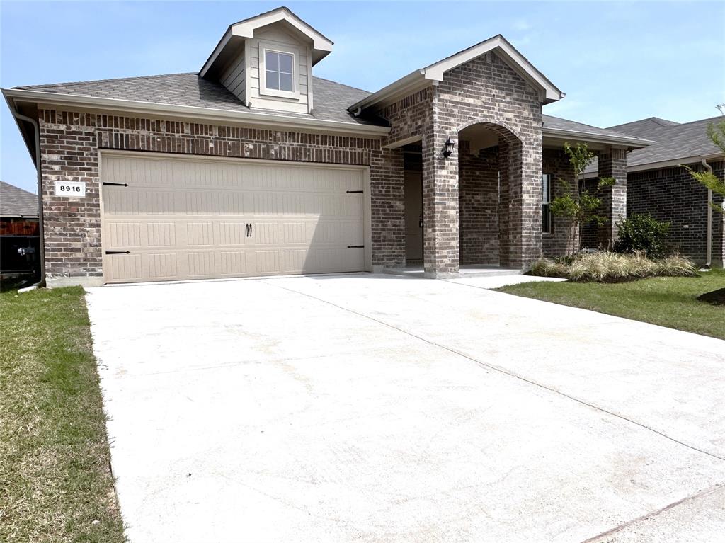 Fort Worth Condo: 8916 Boulder Oak Boulevard