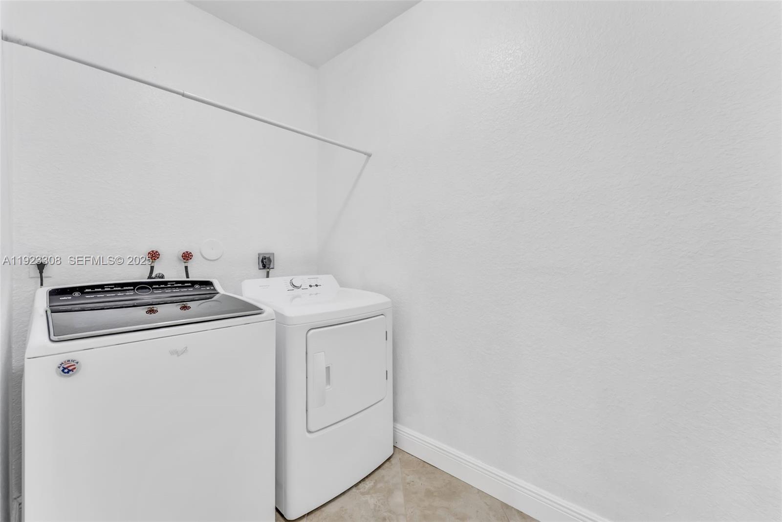 Homestead Condo: 2214 Southeast 23rd Avenue