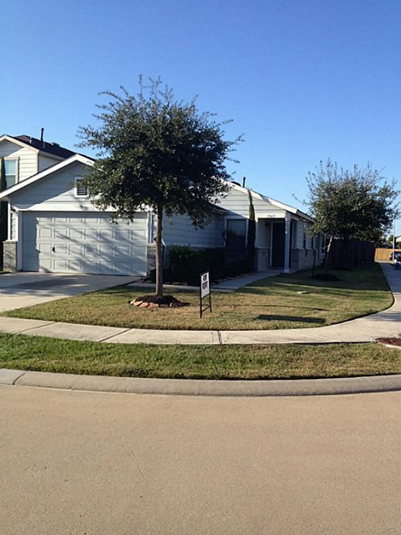 Houston Condo: 15611 Red Pine Ridge Way