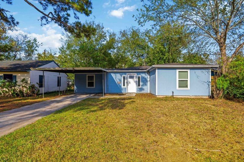 Houston Condo: 5223 Windemere Street