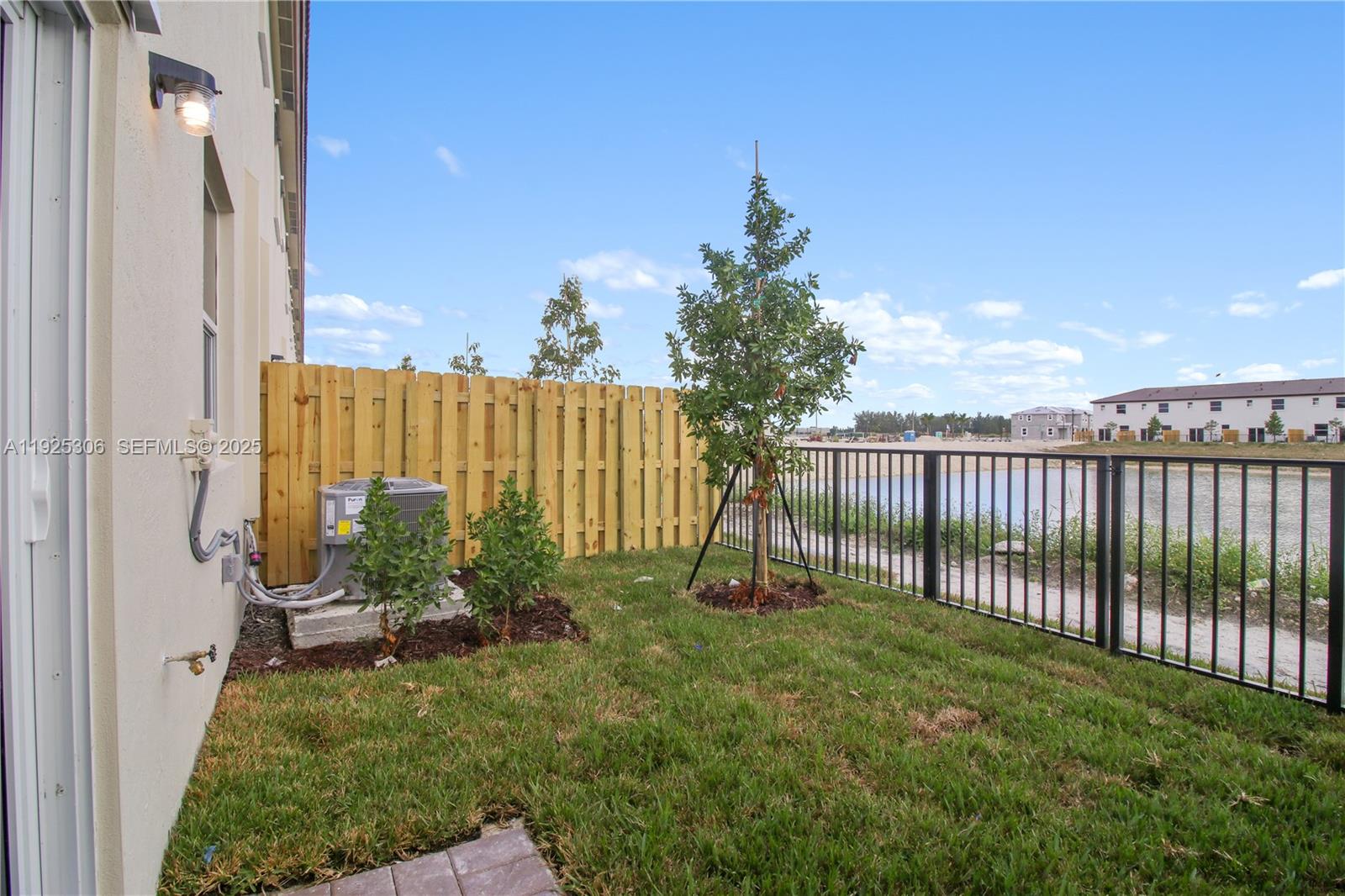 Homestead Condo: 2729 Southeast 25th Avenue