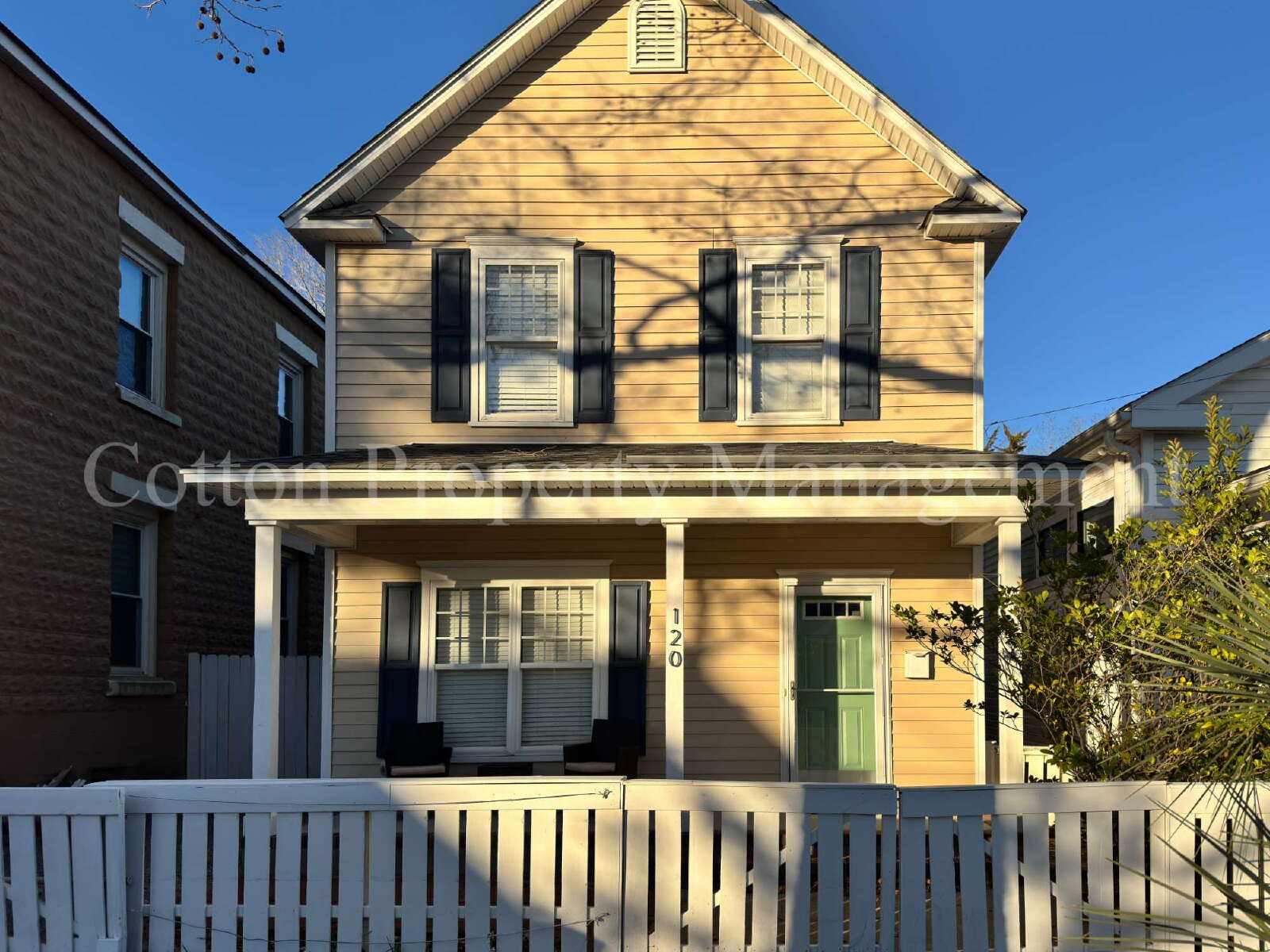 Wilmington House: 120 S 9th St