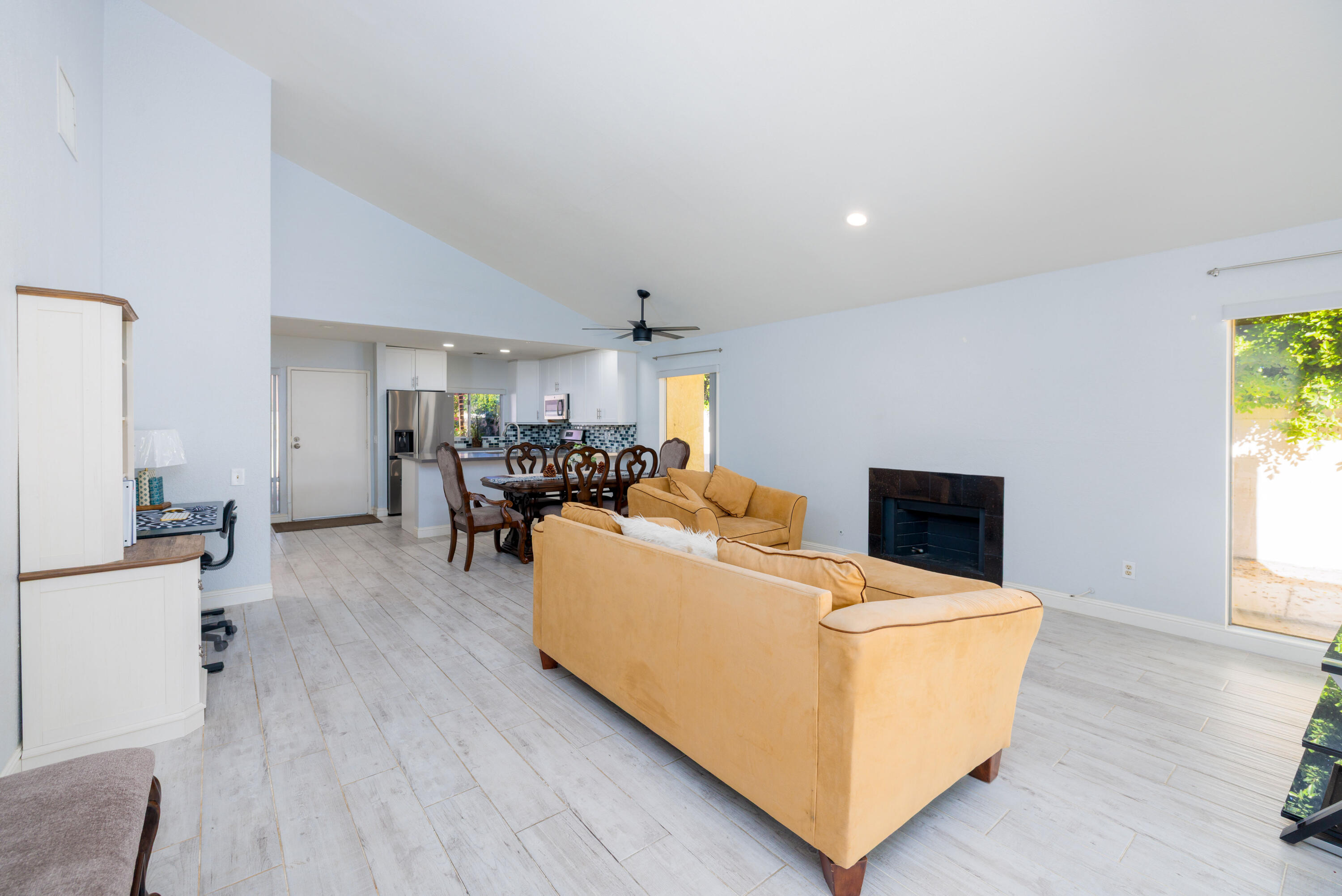 Bermuda Dunes Condo: 79602 Ave 42