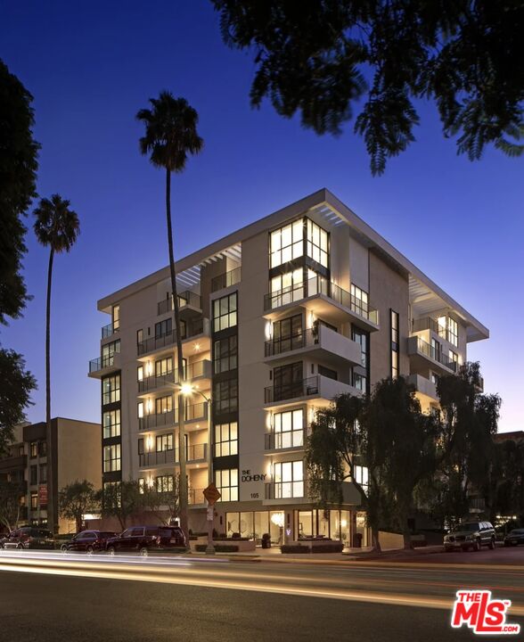 Los Angeles Condo: 105 South Doheny Drive