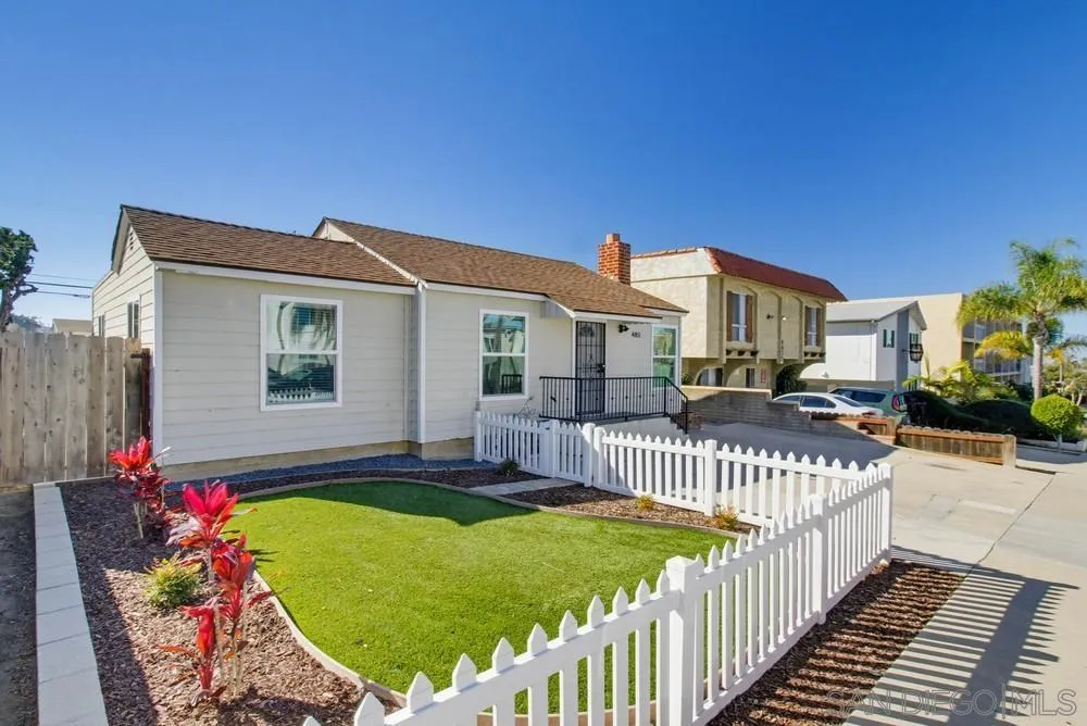 San Diego Condo: 4451 Mentone Street