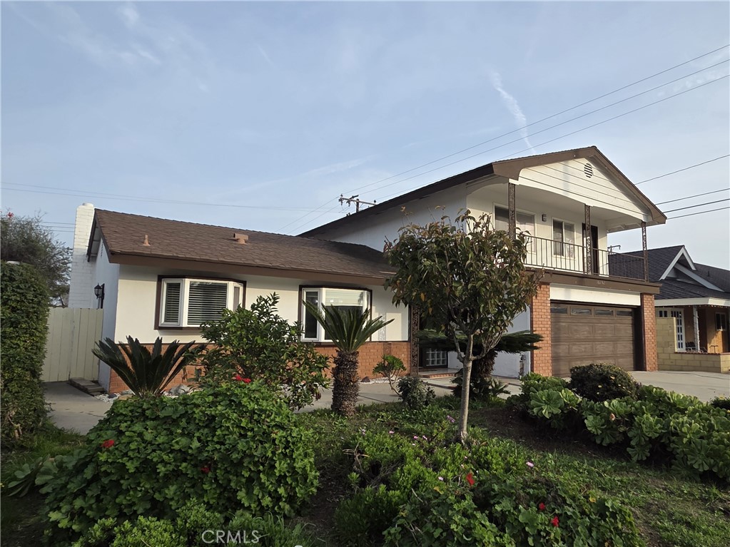 Huntington Beach Condo: 16732 Busby Lane