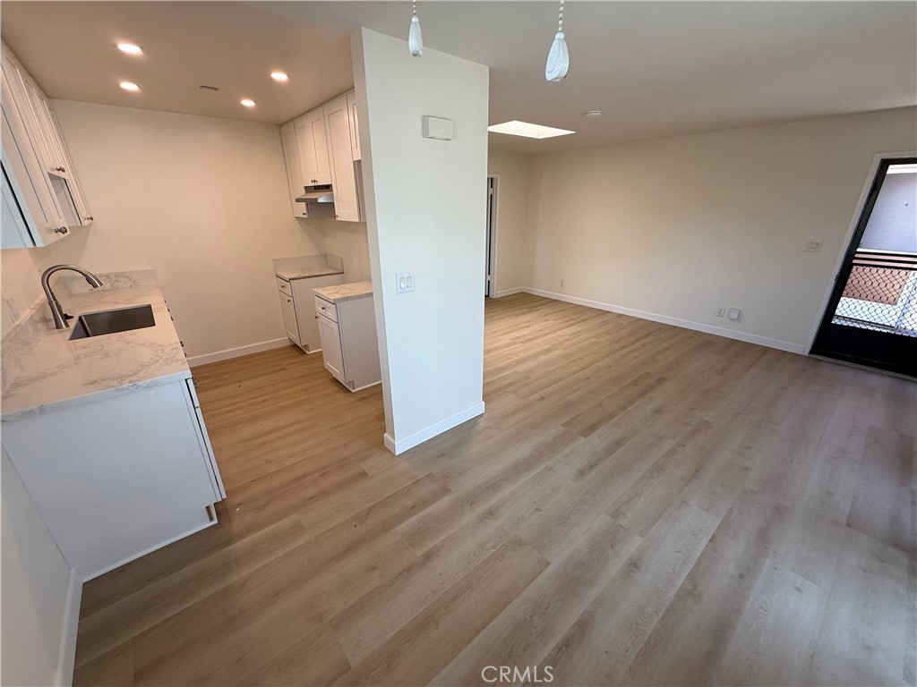 San Clemente Condo: 242 West Canada